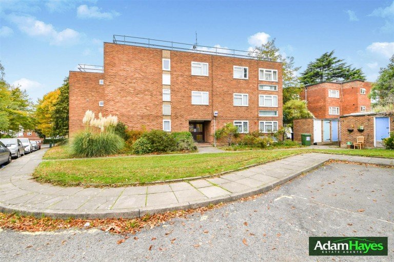 St. Michael's Close, Finchley, N3