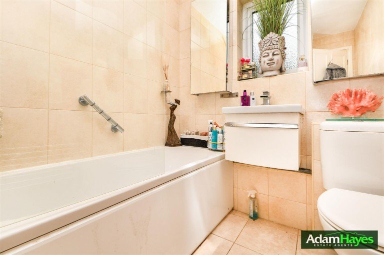 St. Albans Road, High Barnet, EN5