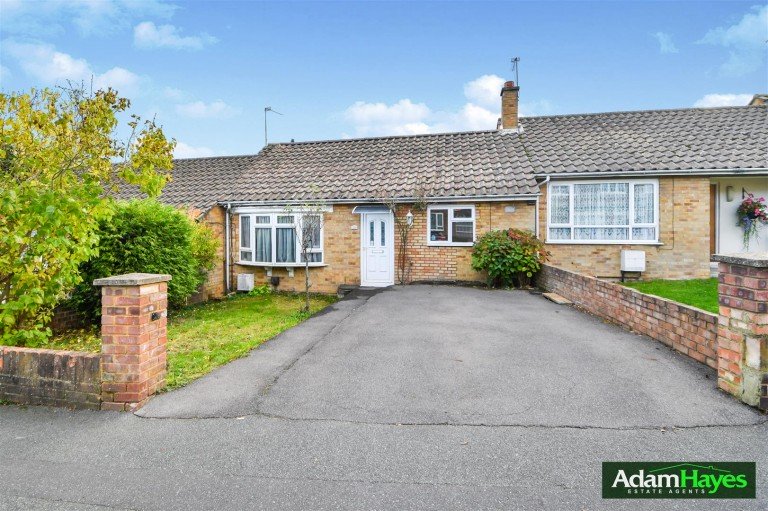 Pine Road, New Southgate N11