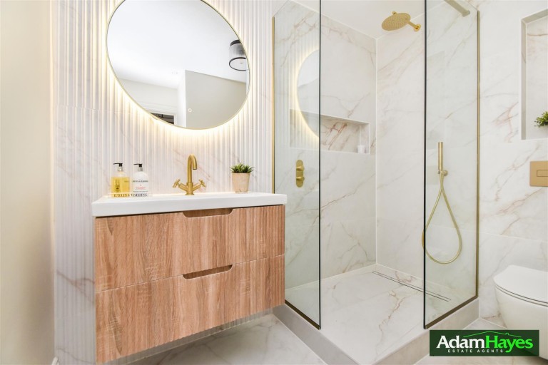 Holden Avenue, North Finchley, N12