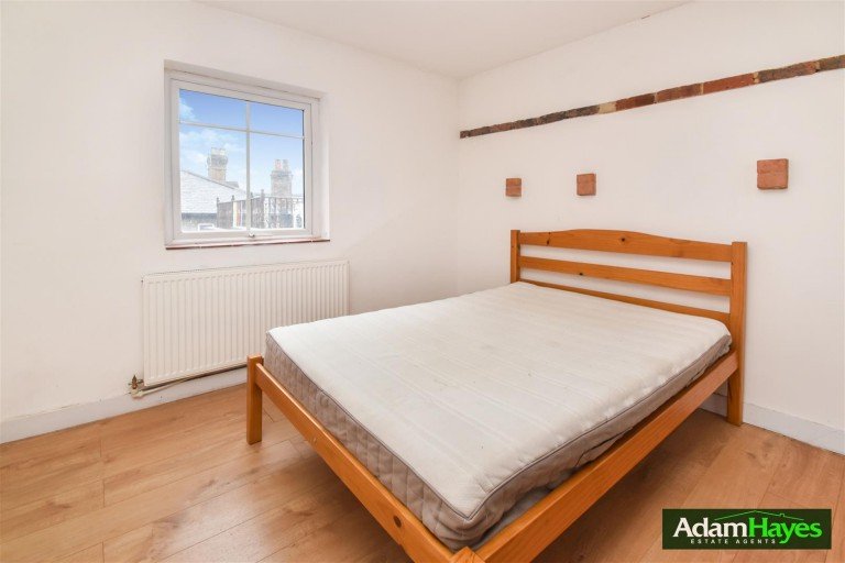 Regents Park Road, Finchley Central, N3