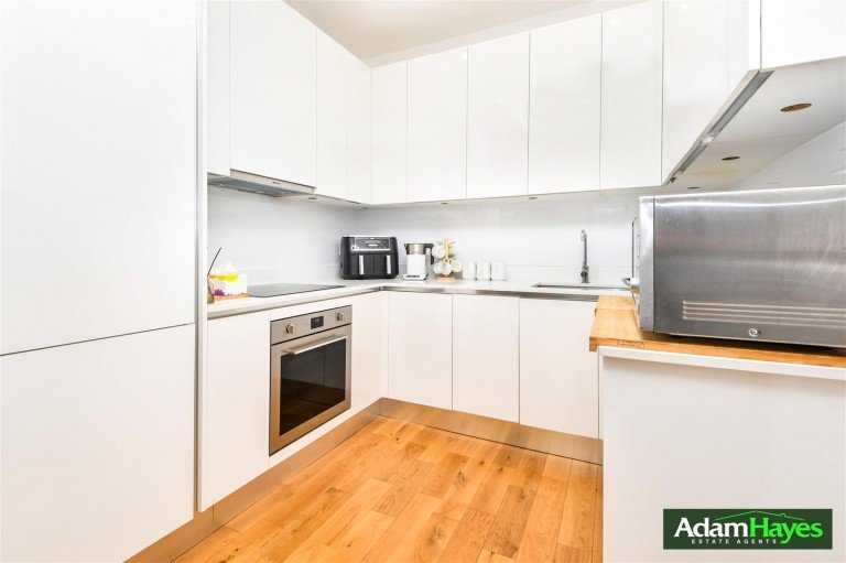 Grove Road, North Finchley, N12