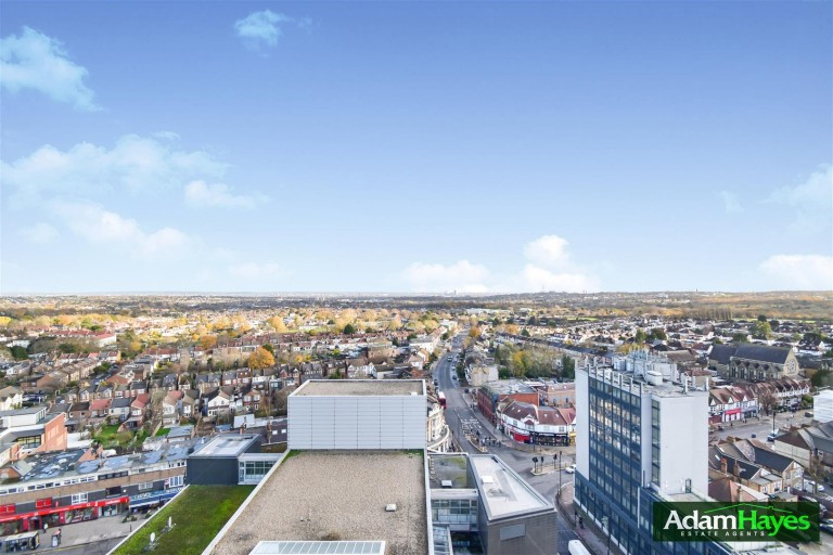 Kingsway, North Finchley, N12