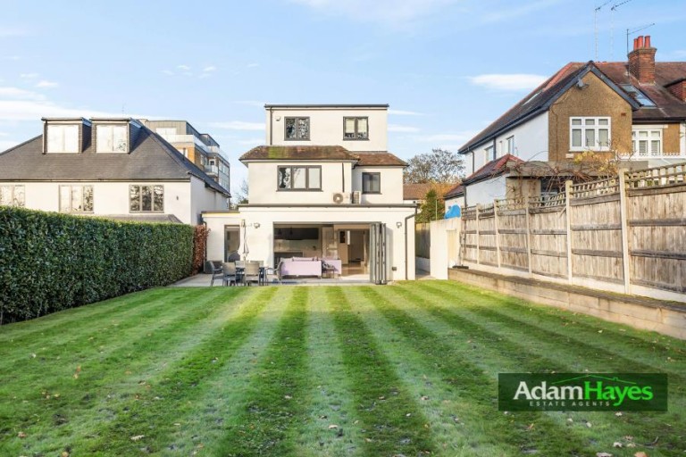 Wickliffe Avenue, Finchley Central, N3