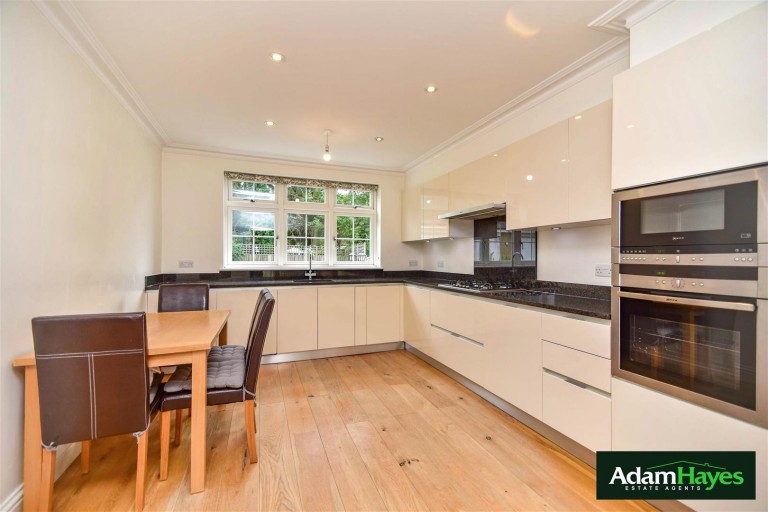 Anastasia Mews, Woodside Park, N12