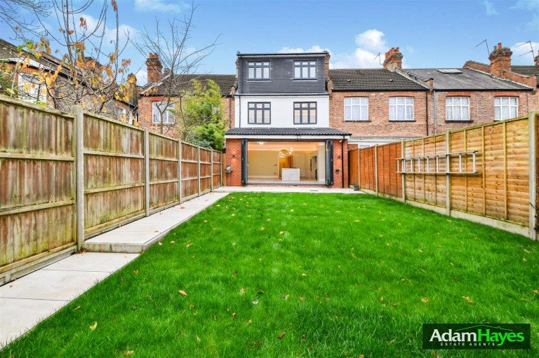 Fallow Court Avenue, North Finchley N12