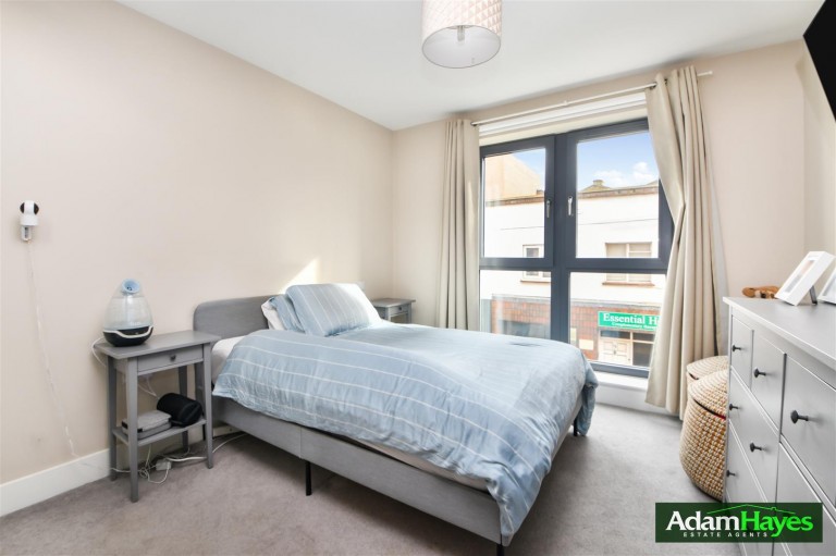 Nether Street, Finchley Central, N3