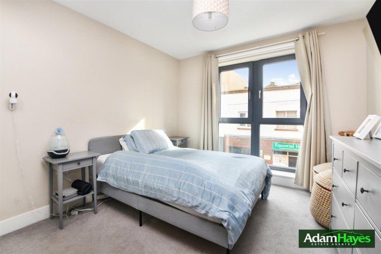 Nether Street, Finchley Central, N3