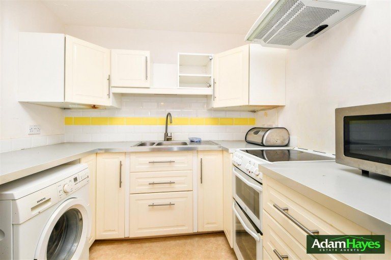 Kingsway, North Finchley, N12