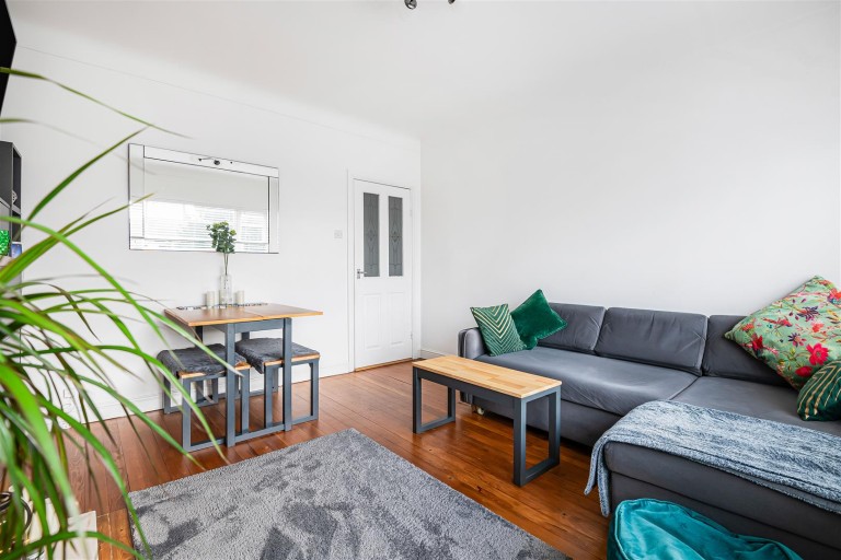 Nether Street, North Finchley, N12