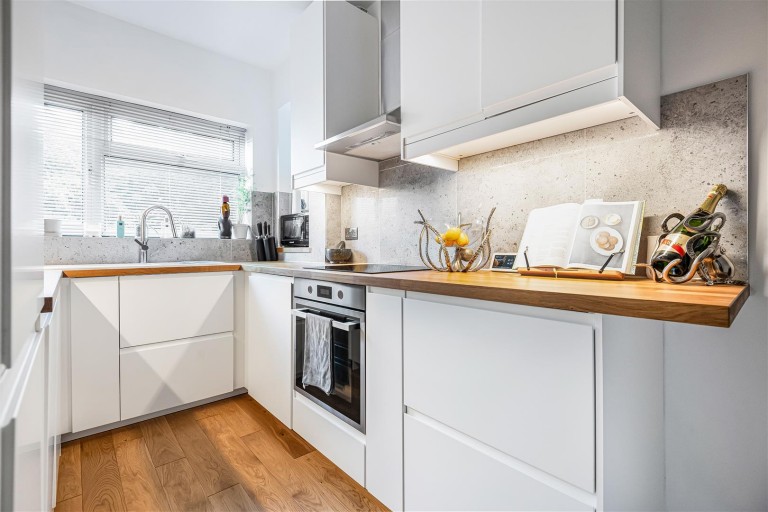 Nether Street, North Finchley, N12