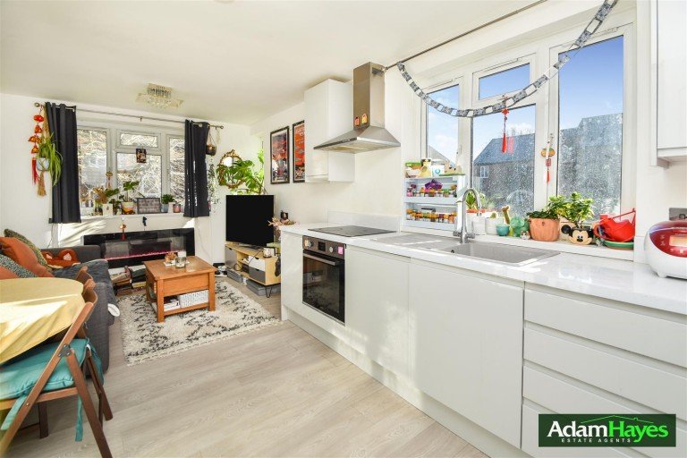 Diploma Court, East Finchley, N2