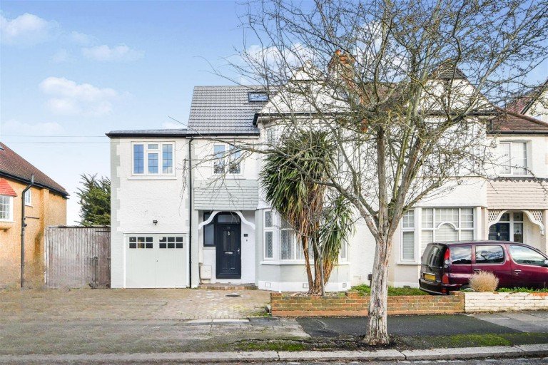 Bramber Road, North Finchley N12