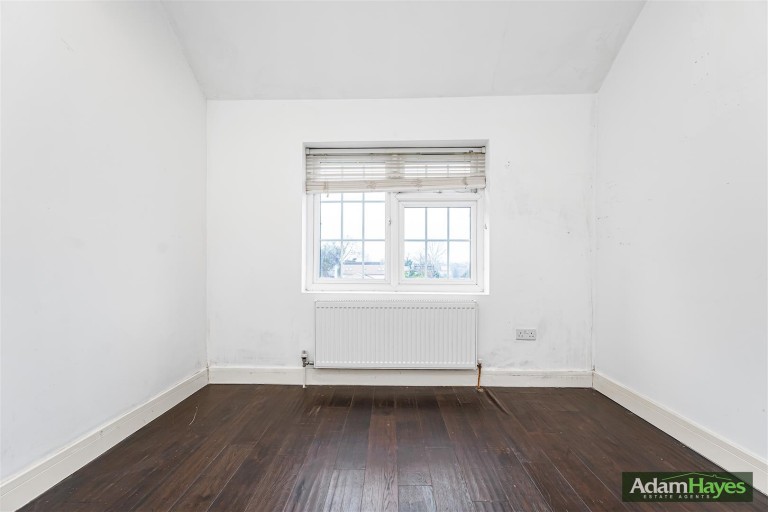 Castle Mews, North Finchley, N12