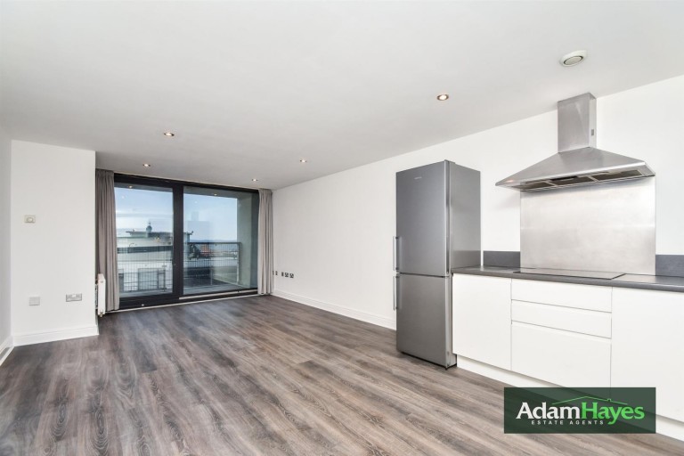 Kingsway, North Finchley, N12