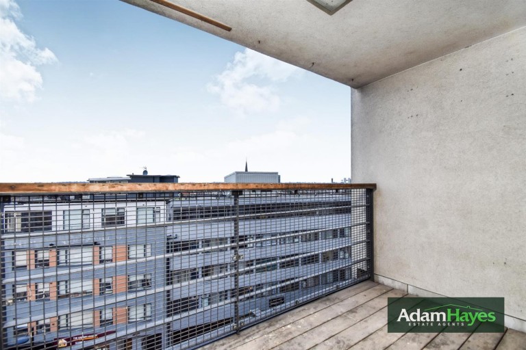 Kingsway, North Finchley, N12