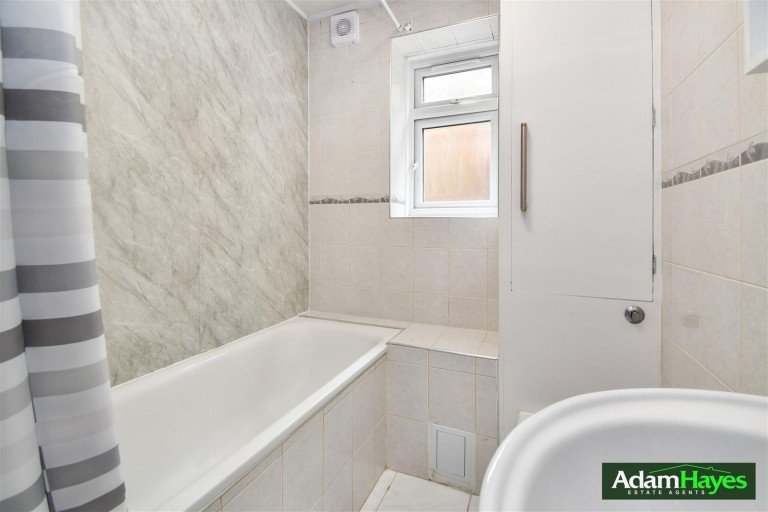 Michelle Court, Torrington Park, N12