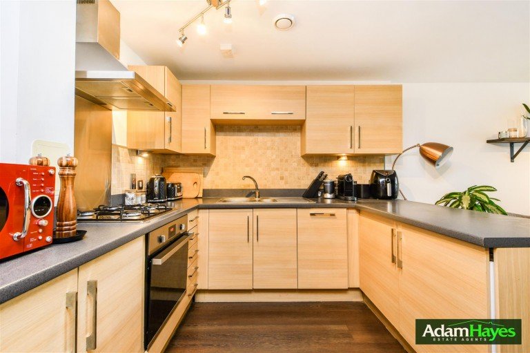 Lankaster Gardens, East Finchley, N2