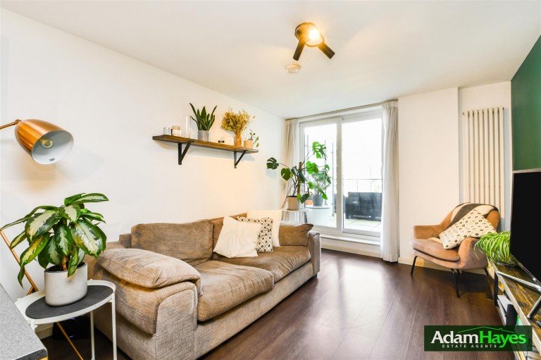 Lankaster Gardens, East Finchley, N2