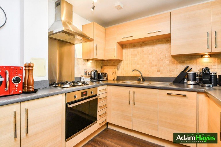 Lankaster Gardens, East Finchley, N2