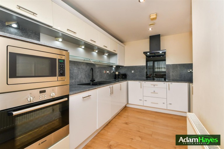 Kingsway, North Finchley, N12