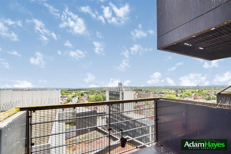 Kingsway, North Finchley, N12