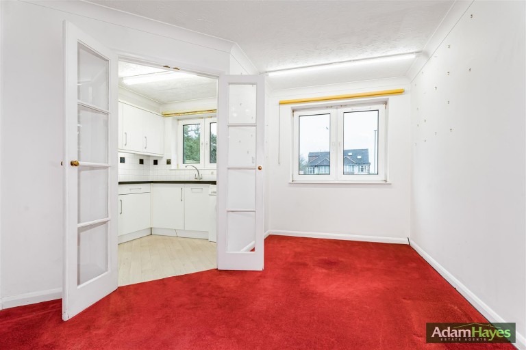 Farnham Close, Whetstone, N20