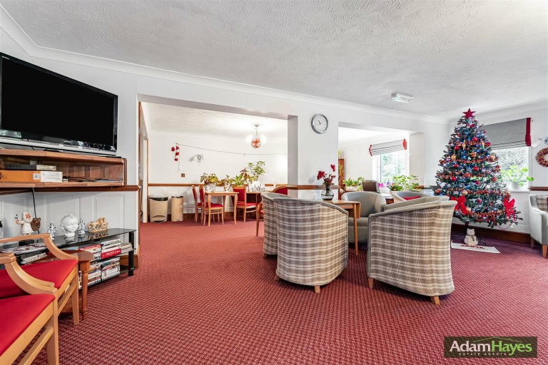 Farnham Close, Whetstone, N20