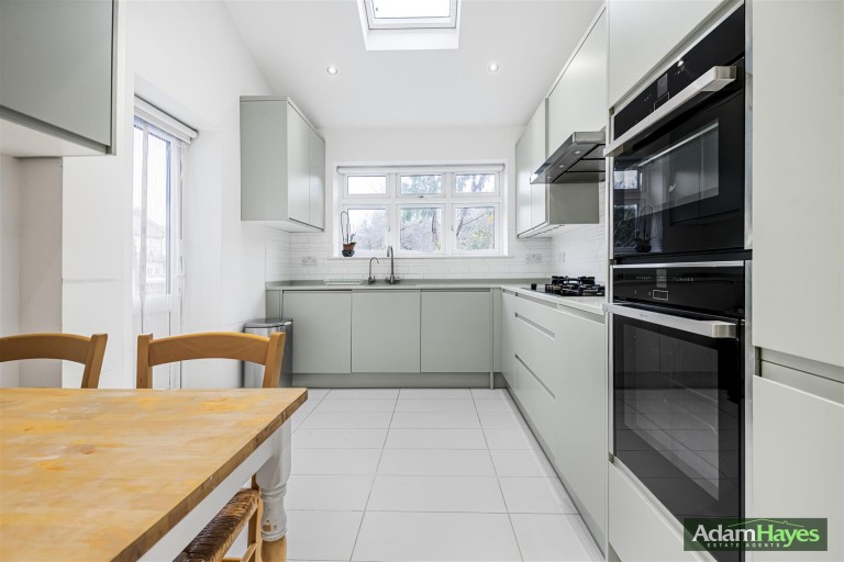 Westbury Grove, North Finchley, N12