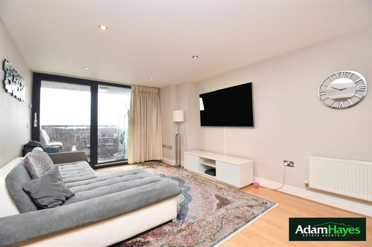 Kingsway, North Finchley, N12