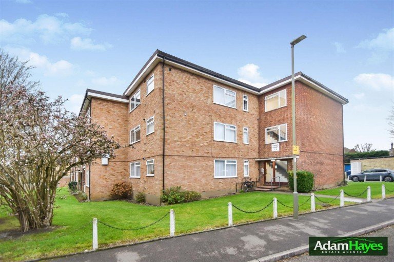 Athenaeum Road, Whetstone, N20