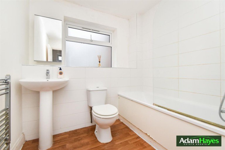 Athenaeum Road, Whetstone, N20