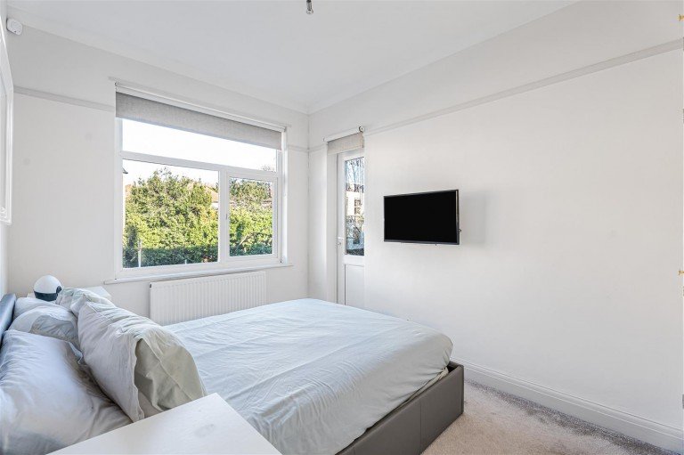 East End Road, Finchley Central, N3