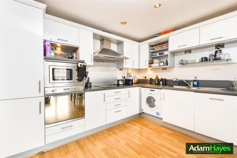 Kingsway, North Finchley, N12