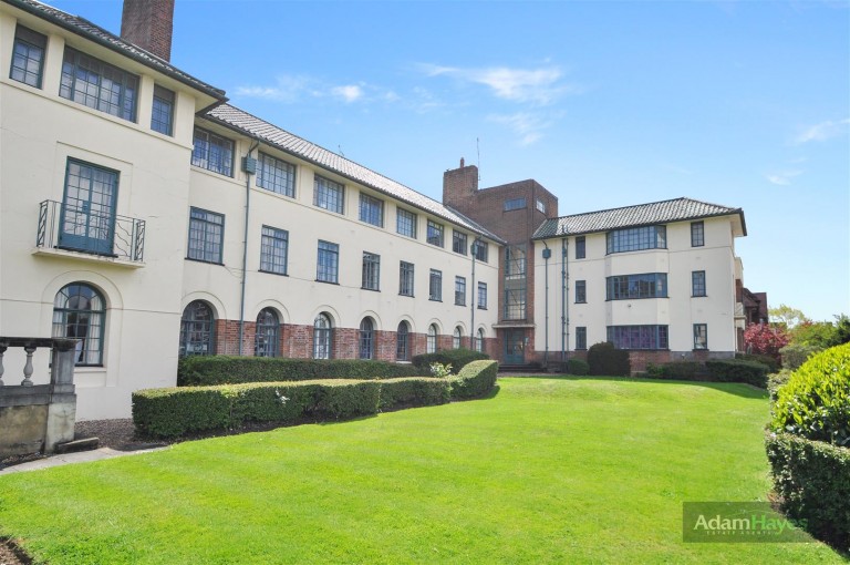 The Pantiles, Temple Fortune, NW11