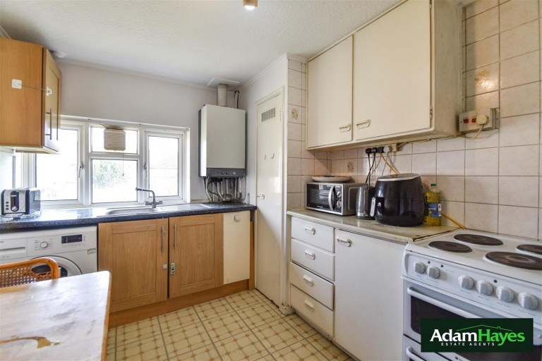 Amberden Avenue, Finchley Central, N3