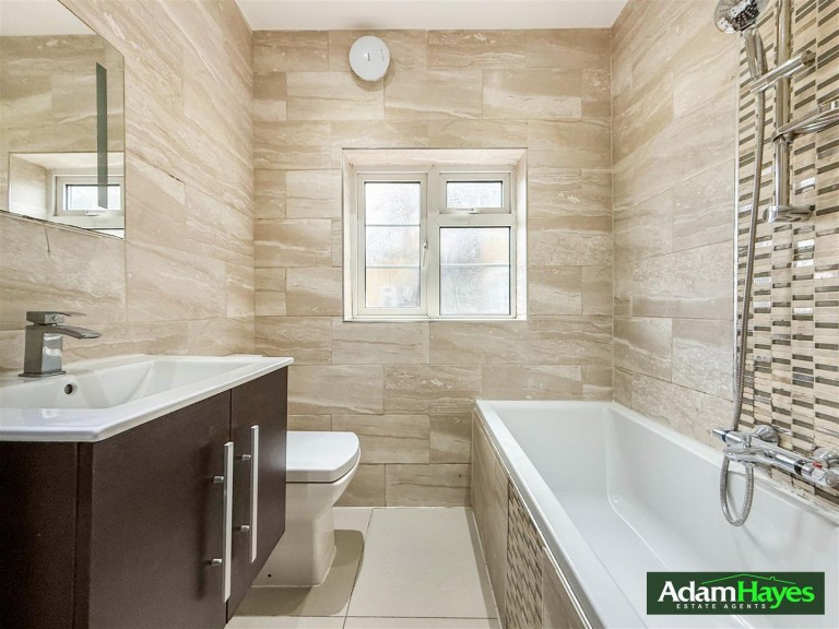 Wentworth Road, Barnet, EN5