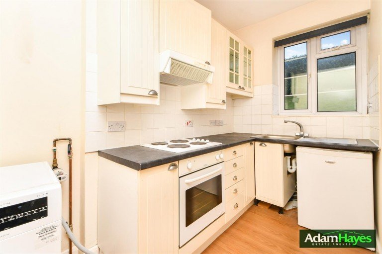 Charter Way, Finchley Central, N3