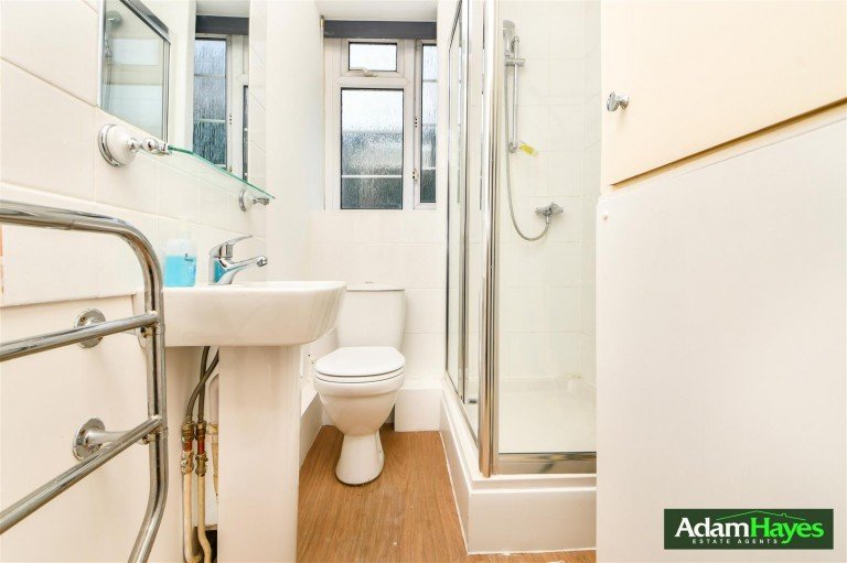 Charter Way, Finchley Central, N3