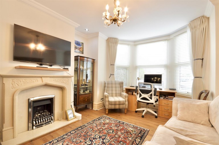 Manor Park Road, East Finchley, N2