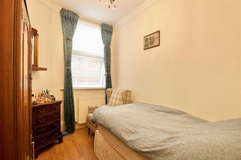 Manor Park Road, East Finchley, N2