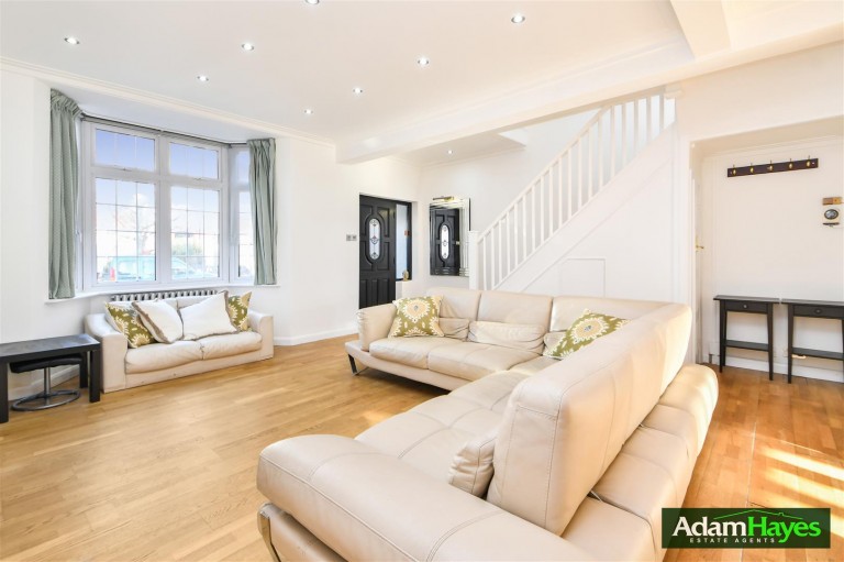 Woodside Grove, North Finchley, N12