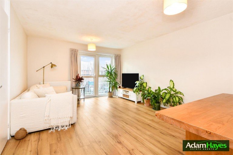 Springfield Close, North Finchley, N12