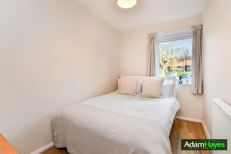 Springfield Close, North Finchley, N12