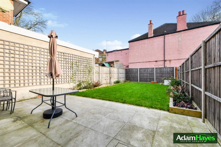 Ballards Lane, Finchley Central, N3