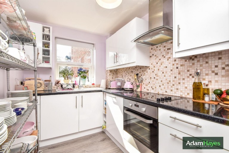 Station Road, Barnet, EN5