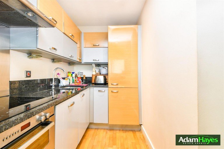 Kingsway, North Finchley, N12