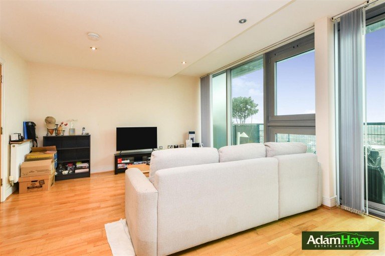 Kingsway, North Finchley, N12