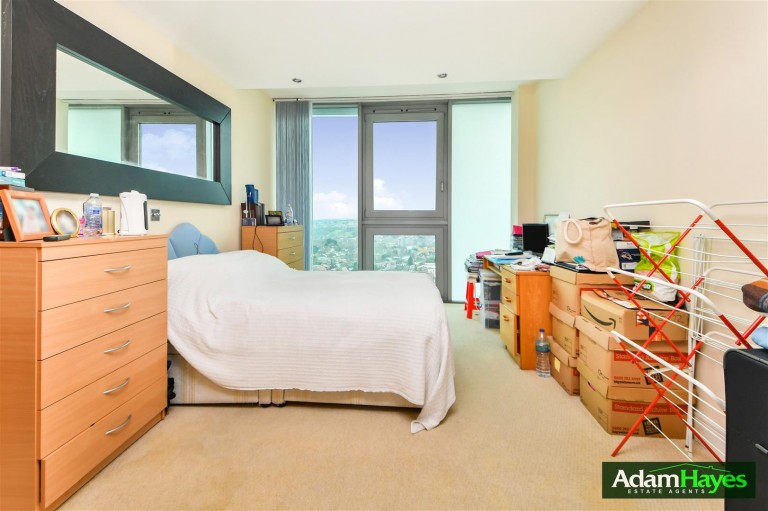 Kingsway, North Finchley, N12