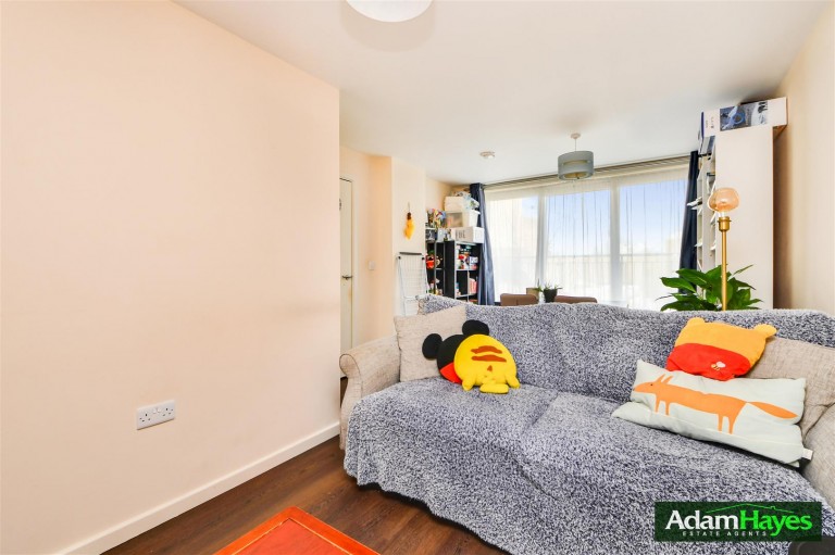 Lankaster Gardens, East Finchley N2